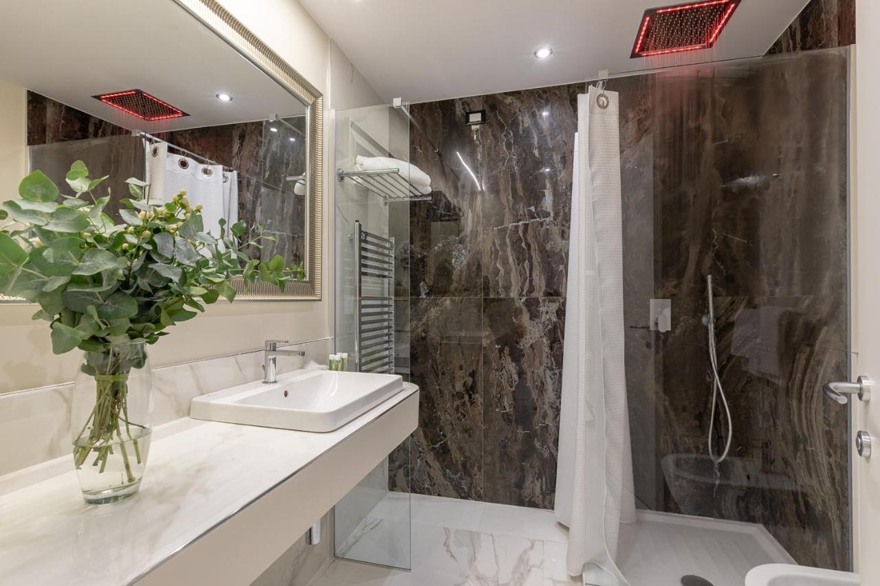 Cavour Suites Guest House Rome Exterior photo