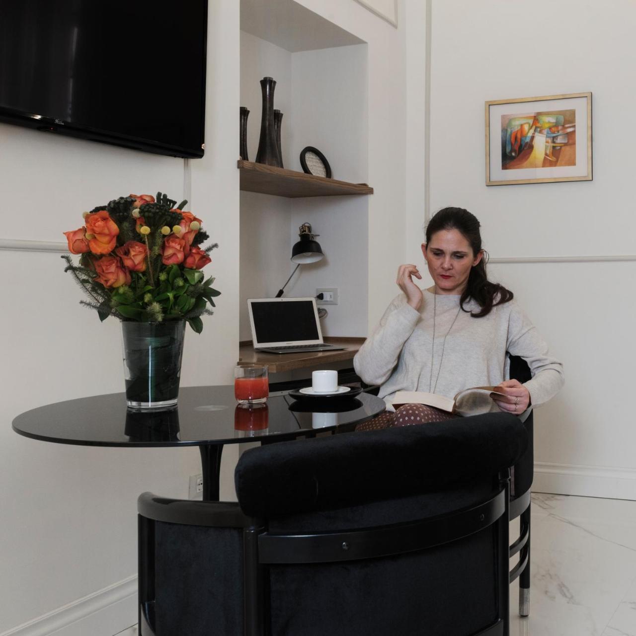 Cavour Suites Guest House Rome Exterior photo